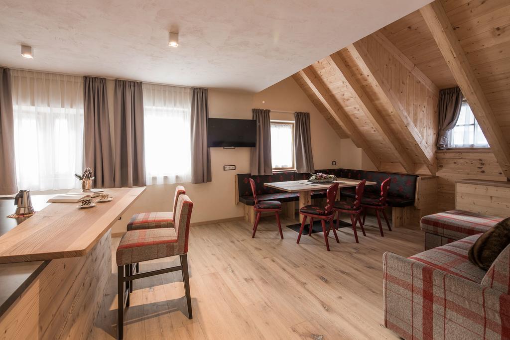 Osti Nicl Apartment San Martino in Badia Exterior photo